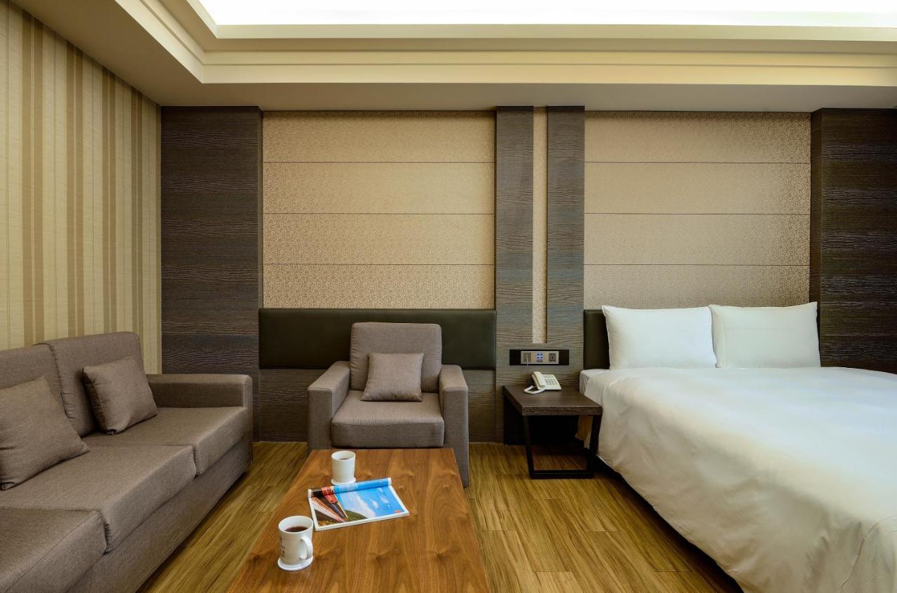 Talmud Hotel Tainan Exterior photo