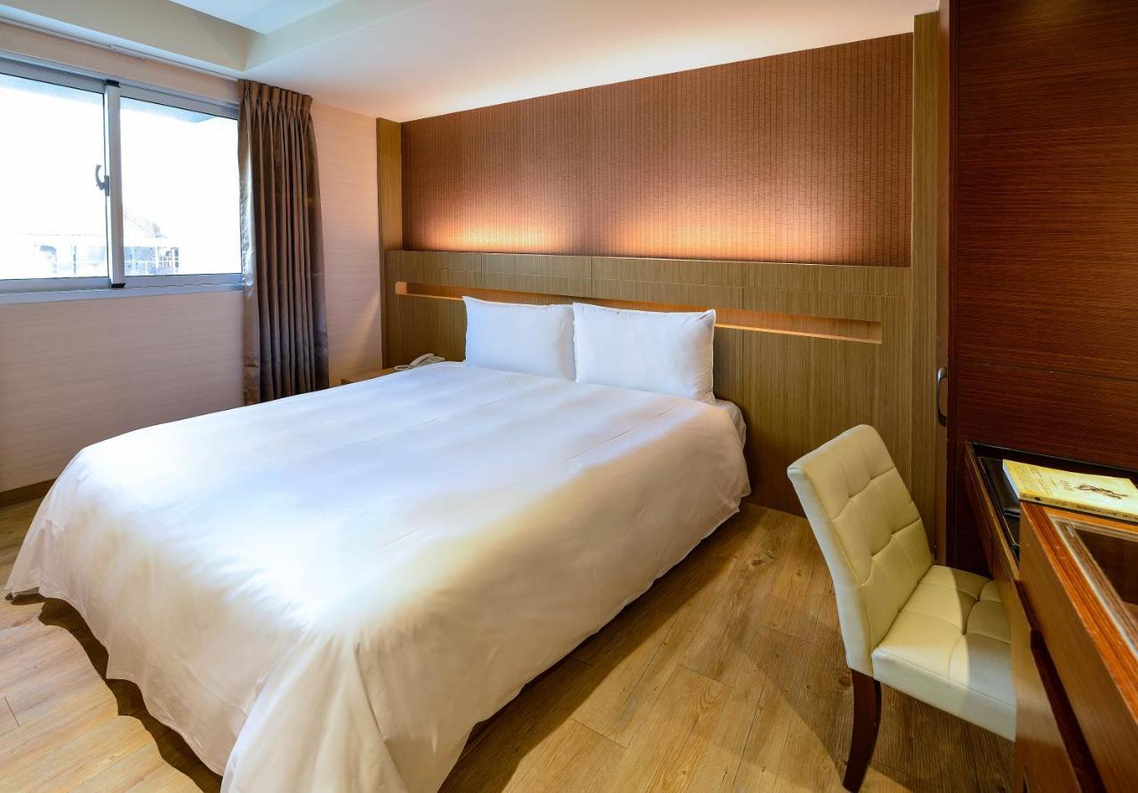 Talmud Hotel Tainan Exterior photo